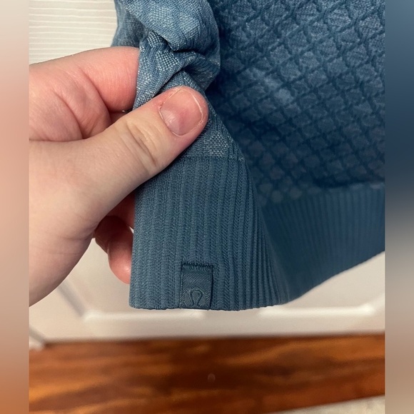 Lululemon Rest Less 1/2 Zip - Sz 6 - Picture 6 of 6